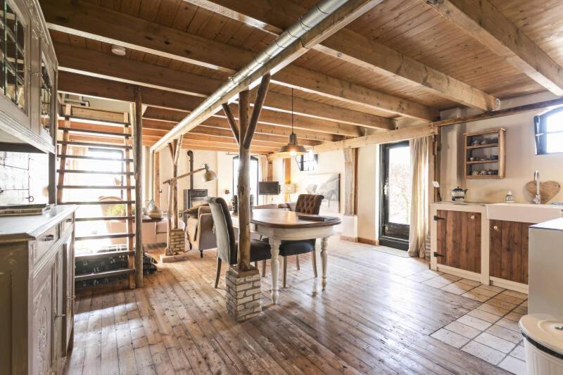 Bed & Breakfast De Zeeuwsche Hoeve Kerkwerve