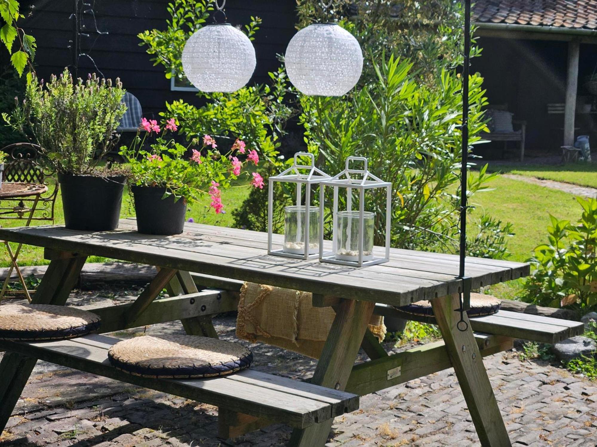De Zeeuwsche Hoeve Bed & Breakfast Kerkwerve