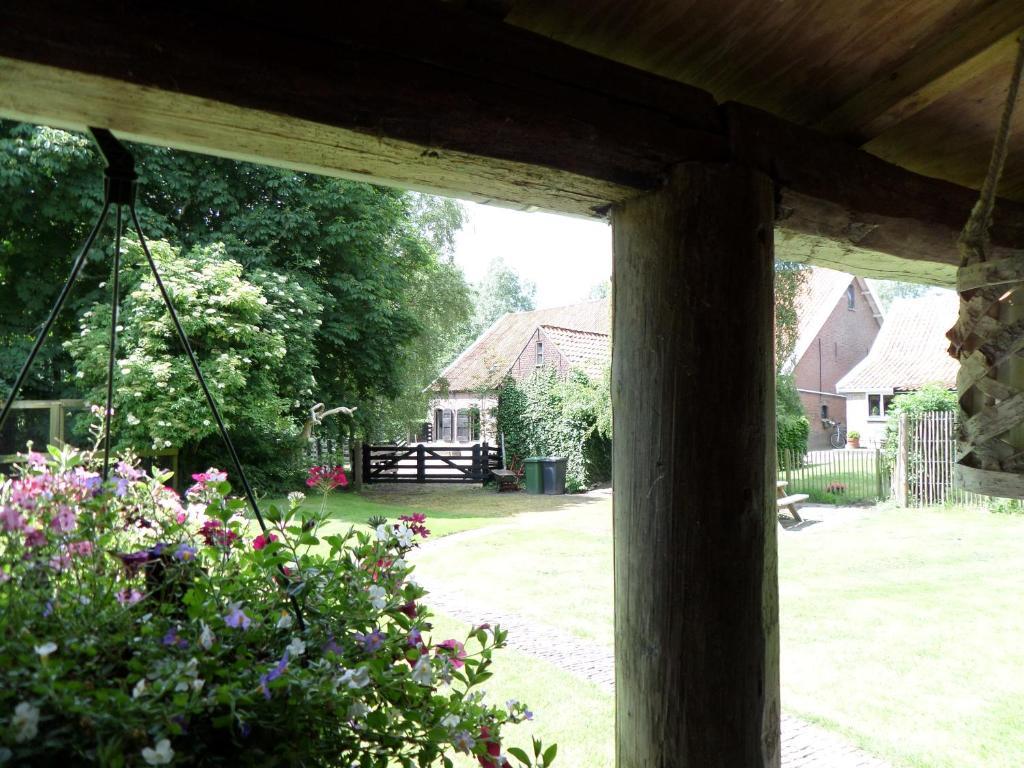 Bed & Breakfast De Zeeuwsche Hoeve 2*