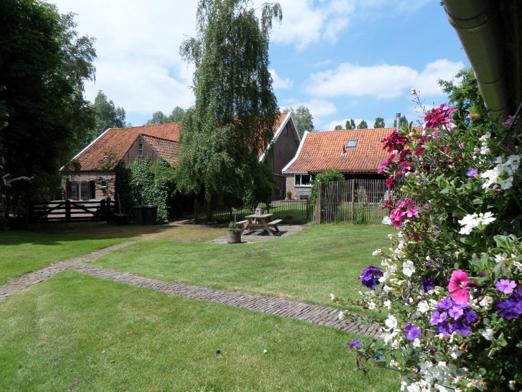Bed & Breakfast De Zeeuwsche Hoeve Kerkwerve